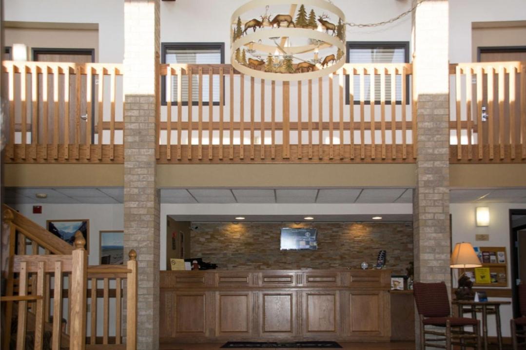 Boarders Inn & Suites By Cobblestone Hotels - Wautoma Экстерьер фото